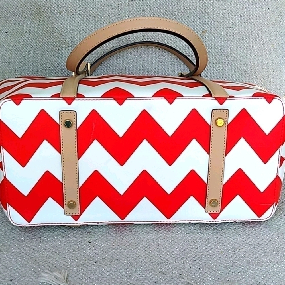 Kate Spade South of Border Medium Harmony Chevron Red and White Tote Bag - Picture 8 of 16